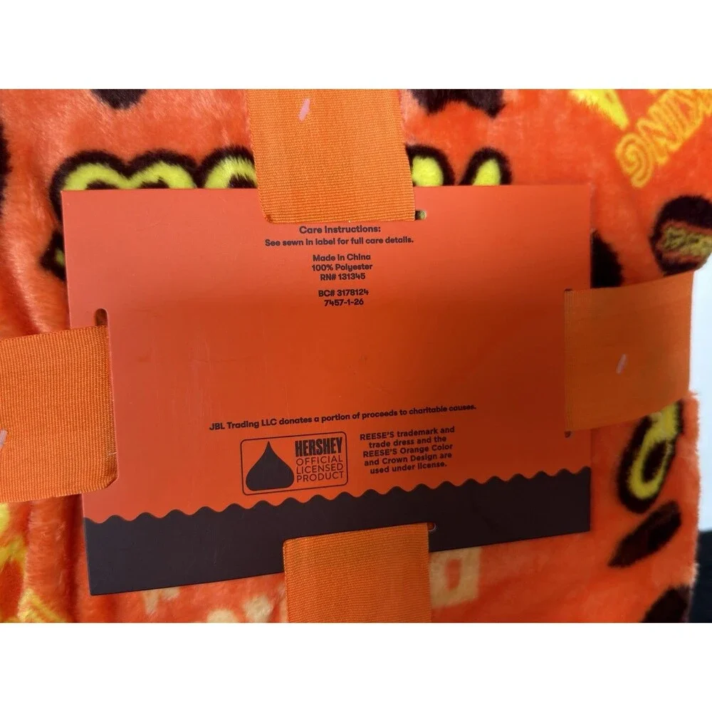 Reese’s Peanut Butter Cups Plush Throw Blanket 50x60 Hershey Licensed